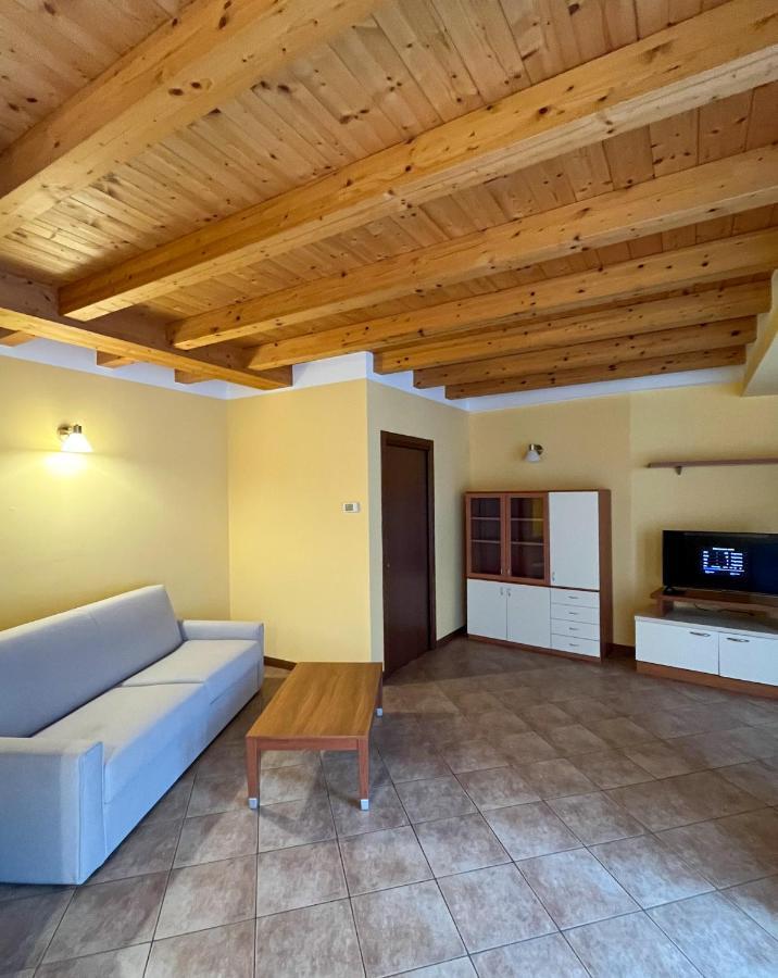 Casa Vacanze Al Lago P2 Monasterolo del Castello Экстерьер фото